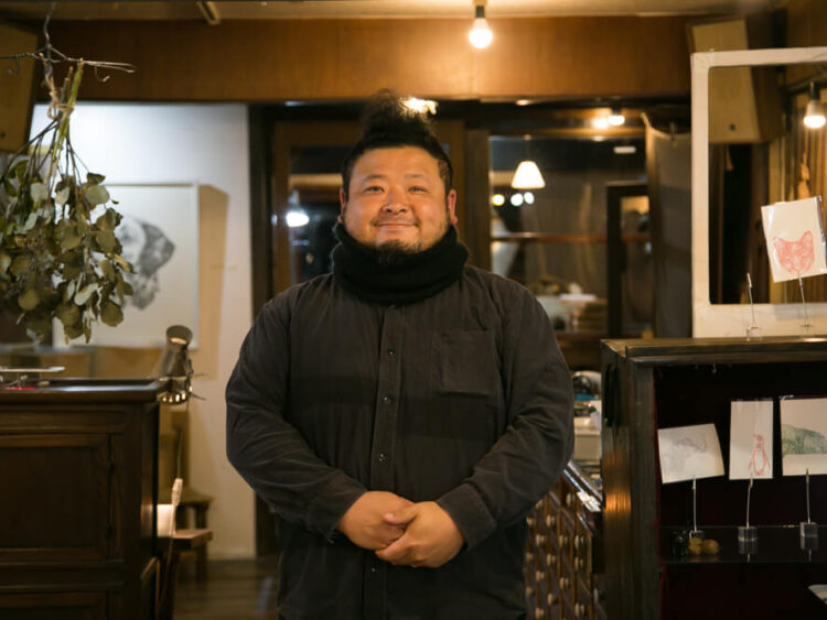 線描画家・田村覚志さん