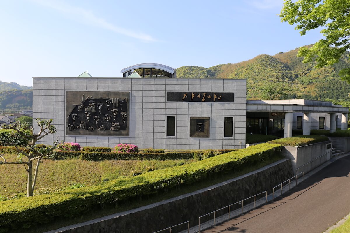 香月泰男美術館 - ながと路 - ワタシにミガキをかける女の旅