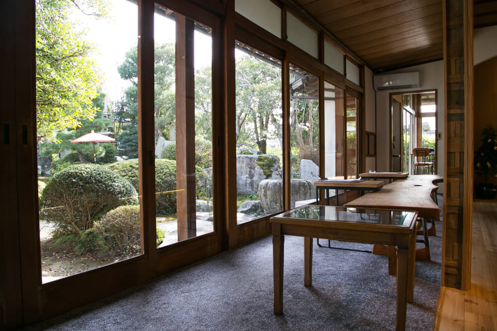 ホトリテイ（畔亭）