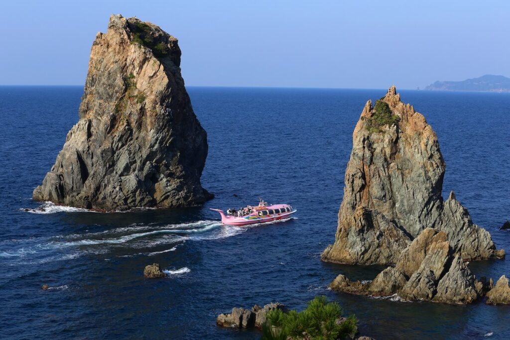 青海島の絶景スポット巡り
