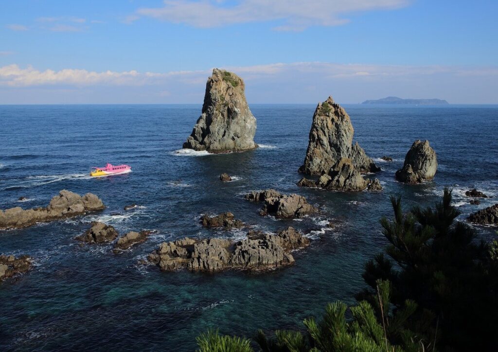 青海島の絶景スポット巡り